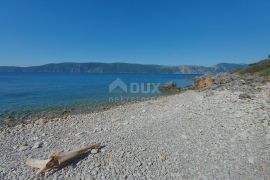 OTOK KRK, LINARDIĆI-ravno zemljište sa šternom i kućicom, samo 22 EUR/m2, sniženo, svega 800 metara do plaže, prilika!, Krk, Terreno