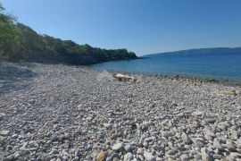 OTOK KRK, LINARDIĆI-ravno zemljište sa šternom i kućicom, samo 22 EUR/m2, sniženo, svega 800 metara do plaže, prilika!, Krk, Terreno