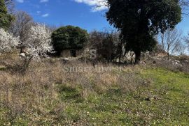 MOŠĆENICE, zemljište od 3158 m2 sa ucrtane dvije starine, Mošćenička Draga, Terreno