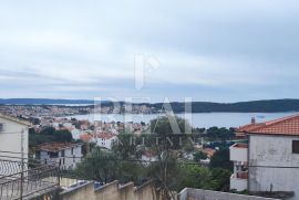 Trogir 2S+DB 78m2 + dva parking mjesta, Trogir, Wohnung