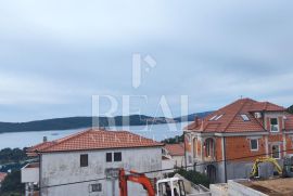 Trogir 2S+DB 78m2 + dva parking mjesta, Trogir, شقة