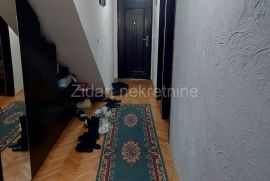 Zemun polje, stan u kući, 59m2, Zemun, Appartamento