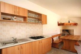 BARBAN, Prekrasna vila 4S+DB, s bazenom, u malom mirnom selu, Barban, House