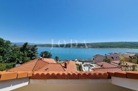 Apartman s pogledom na more 60 m od plaže, Dobrinj, Διαμέρισμα