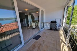 Apartman s pogledom na more 60 m od plaže, Dobrinj, Διαμέρισμα