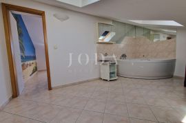 Apartman s pogledom na more 60 m od plaže, Dobrinj, Διαμέρισμα