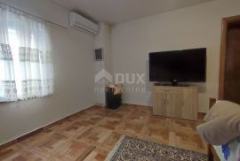 ISTRA, KAVRAN - Prostrana kuća s 3 apartmana i garažom u mirnom dijelu, Marčana, House