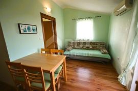 ISTRA, VALBANDON (FAŽANA) Apartmanska kuća s 5 stambenih jedinica- PRILIKA 1300 €/m2!, Fažana, Famiglia