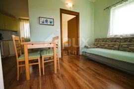 ISTRA, VALBANDON (FAŽANA) Apartmanska kuća s 5 stambenih jedinica- PRILIKA 1300 €/m2!, Fažana, House