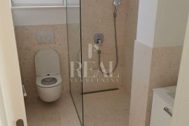 Penthouse 3S+DB sa krovnom terasom i bazenom, Vodice, Kвартира