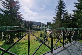 Odlična vikend vila površine stambene 150m2 Dvorišta Jahorina na placu od 500m2, Pale, Famiglia