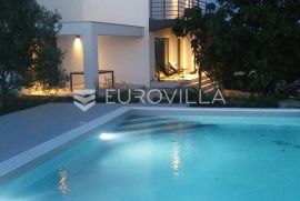 Zadar, Crno, moderna vila na predivnoj privatnoj lokaciji, Zadar, Casa