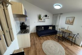 Apartmanska kuća na odličnoj lokaciji, Valbandon, Istra, Fažana, Maison