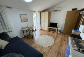 Apartmanska kuća na odličnoj lokaciji, Valbandon, Istra, Fažana, بيت