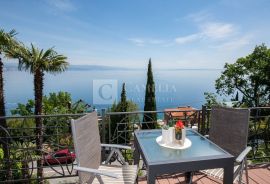 Opatija Punta Kolova stan 1.kat sa senzacionalnim pogledom, Opatija, Flat