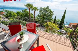 Opatija Punta Kolova stan 1.kat sa senzacionalnim pogledom, Opatija, Flat