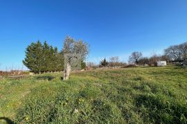 Istra vrhunsko zemljište sa građevinskom dozvolom 7 km od mora!, Marčana, Terra