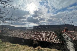 Istra Hum kamena kuća sa okučnicom!, Buzet, Maison