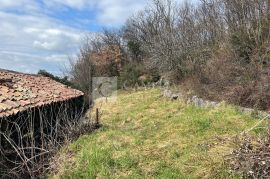 Istra Hum kamena kuća sa okučnicom!, Buzet, Haus