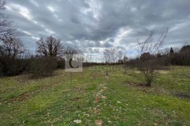 Istra atraktivno zemljište 970m okolica Barbana, Barban, Terra