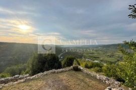 Istra izuzetno šarmantna kamena kuća sa neodoljivim pogledom!, Buje, Casa