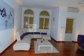 Opatija 100 m od mora stan u staroj vili!, Opatija, Appartment