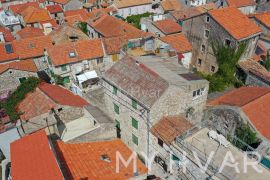 Kamena kuća u Starom Gradu, Stari Grad, Maison