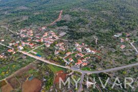 Građevinsko zemljište u Poljicima, Jelsa, Terra