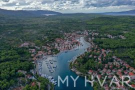 Šarmantan stan u Vrboskoj, Jelsa, Appartment