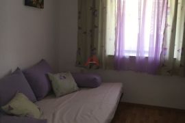 KARIN DONJI-3 APARTMANA- 50 m do mora, Benkovac, بيت