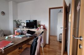 Oporovec, 3 - sobni stan 56m2 + 20 m2 terase, garaža i vajsko parkirno mjesto, Zagreb, Appartement