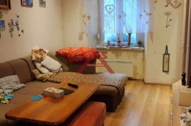 Pećine, 64 m2, okućnice 120 m2!, Rijeka, Apartamento