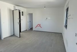 POVLJANA-apartman na I katu zgrade sa pogledom, Povljana, Kвартира