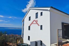 Dramalj, dvoetažni stan, 100 m2, okućnica, pogled!, Crikvenica, Wohnung