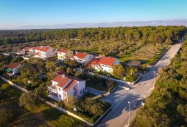 KOŽINO-Kuća u okruženju maslenika sa pogledom na more, Zadar - Okolica, Casa