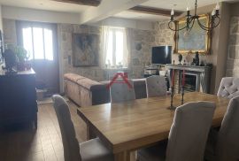 Rab, vrhunski uređena vila, 320 m2, Rab, Kuća