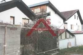 Stambeno poslovni objekt, 1300/1326 m2 na gradilištu 1326 m2, Zagreb, Casa