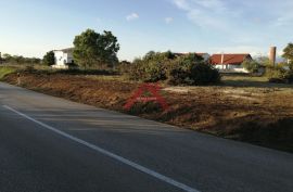 2 RED OD MORA, široka fronta s 2 ulaza, Nin, Tierra