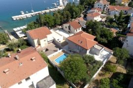 Luksuzna vila s bazenom tik do mora-novogradnja, Crikvenica, House