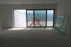 Luksuzni dvoetažni penthouse površine 435 m2,terasa, pogled na more, bazen!, Opatija, Apartamento