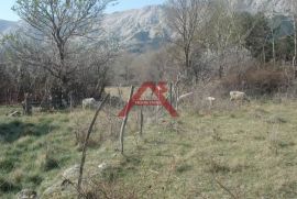 Baška teren na rubu građevinske zone, 1300m2, Baška, Terra