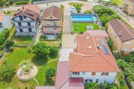 ISTRA, UMAG - Apartmanska kuća sa bazenom u blizini mora, Umag, Casa