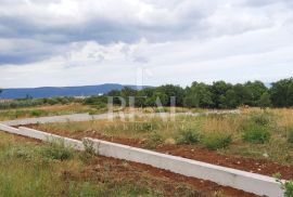 Istra,Peruški građevinsko zemljište sa pogledom na more !, Marčana, Land