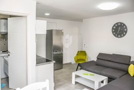 Dvosoban stan sa terasom u srcu Rovinja, Rovinj, Appartment