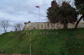 ISTRA, PULA - Prostrani stan u centru grada!, Pula, Appartement