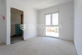 Čiovo, trosoban penthouse s krovnom terasom i predivnim pogledom, Okrug, Apartamento