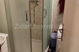 Blok 70, J.Gagarina, izvorno trosoban stan od  80m2, Novi Beograd, Appartment