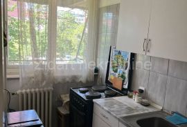 Blok 70, J.Gagarina, izvorno trosoban stan od  80m2, Novi Beograd, Appartment