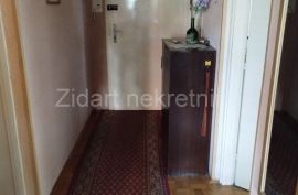 Blok 70, J.Gagarina, izvorno trosoban stan od  80m2, Novi Beograd, Appartment