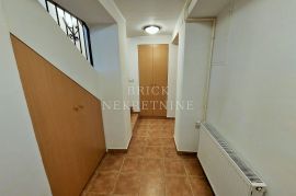 STAN, PRODAJA, ZAGREB, TREŠNJEVKA, 133 m2, 5-soban, Zagreb, Appartamento